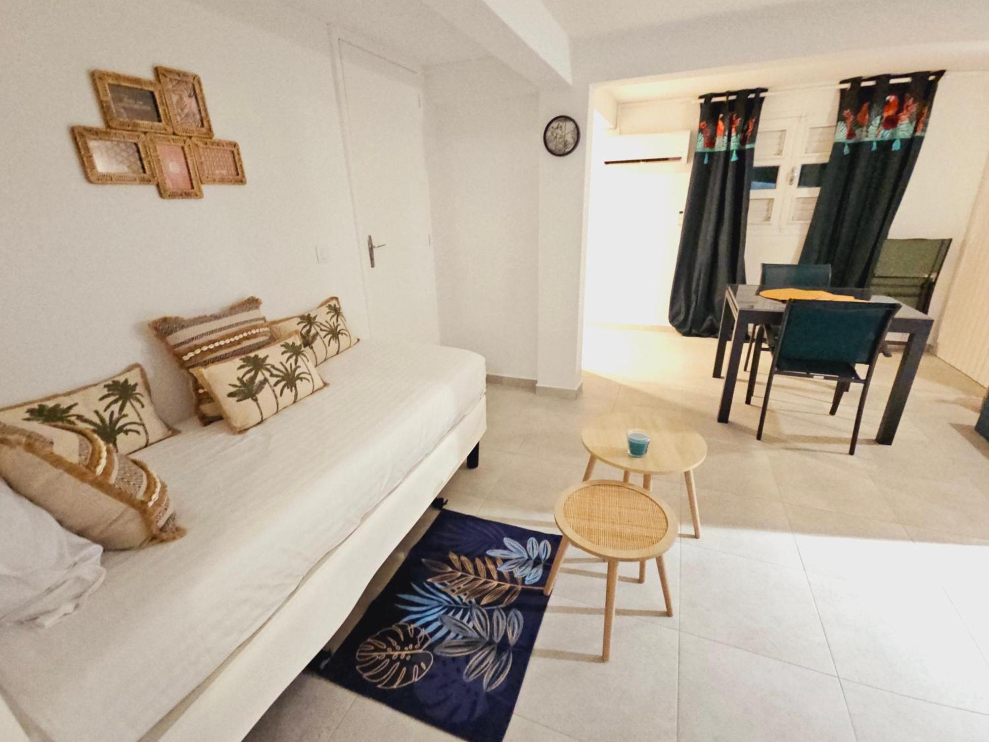 Ti Oasis Colibri, 1 Chambre, Piscine, A 150M De La Plage Sainte-Luce Exteriör bild