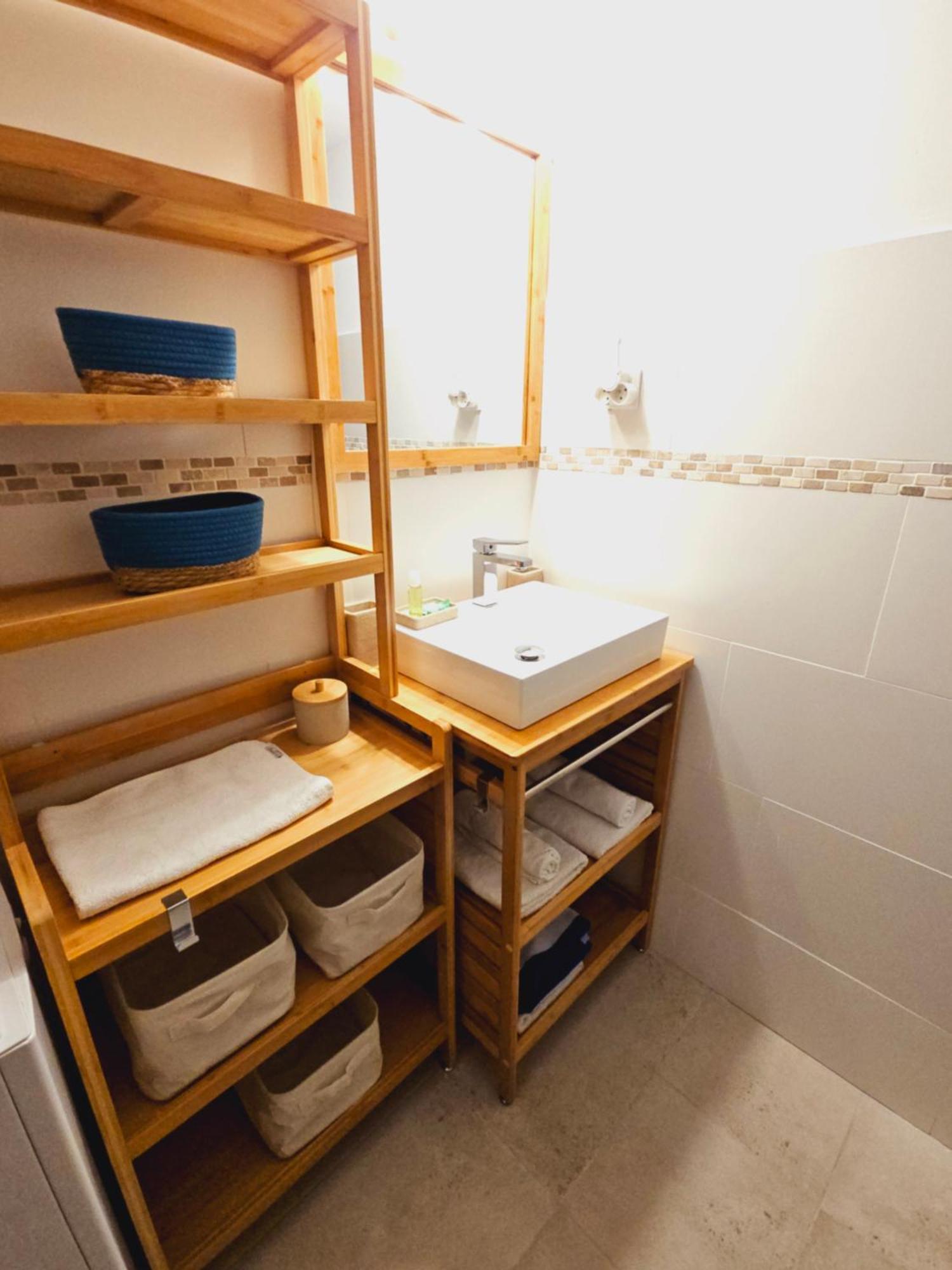 Ti Oasis Colibri, 1 Chambre, Piscine, A 150M De La Plage Sainte-Luce Exteriör bild