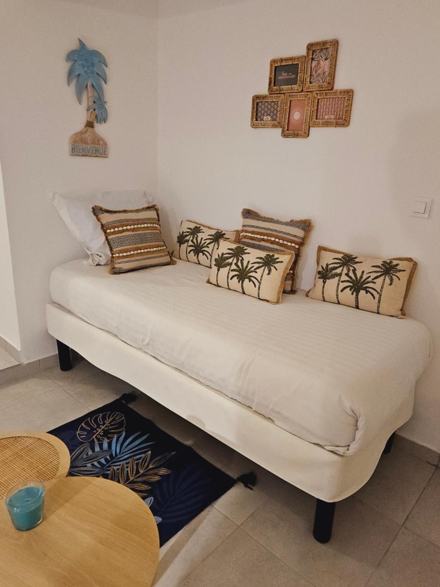 Ti Oasis Colibri, 1 Chambre, Piscine, A 150M De La Plage Sainte-Luce Exteriör bild